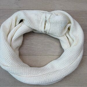 Alice + Olivia Elegant Cream Knit Infinity Scarf